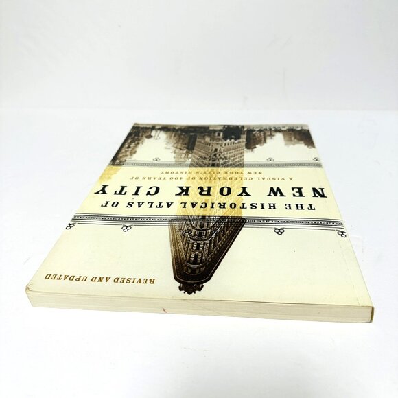 The Historical Atlas of New York City A Visual Celebration Eric Homberger 2005 - Picture 16 of 16